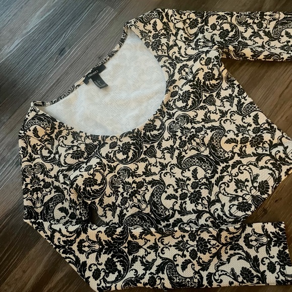 Long sleeved crop top - Picture 2 of 4